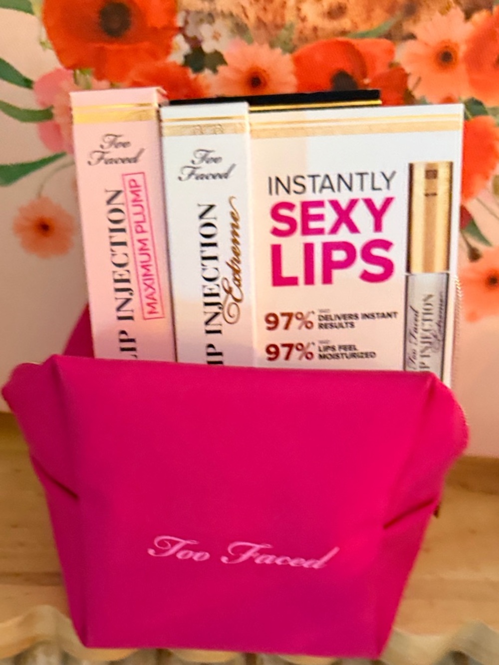 NIB Too Faced Lip Injection Plumper Gloss Bundle w/Hot Pink & Gold Make-up Bag